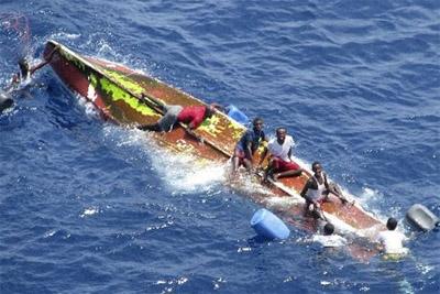 Somali pirates washed off their boat in the Indian Ocean near the Gulf of Aden in this image released by the Spanish Ministry of Defence on 7 May 2009. © Spain's Ministry of Defence.